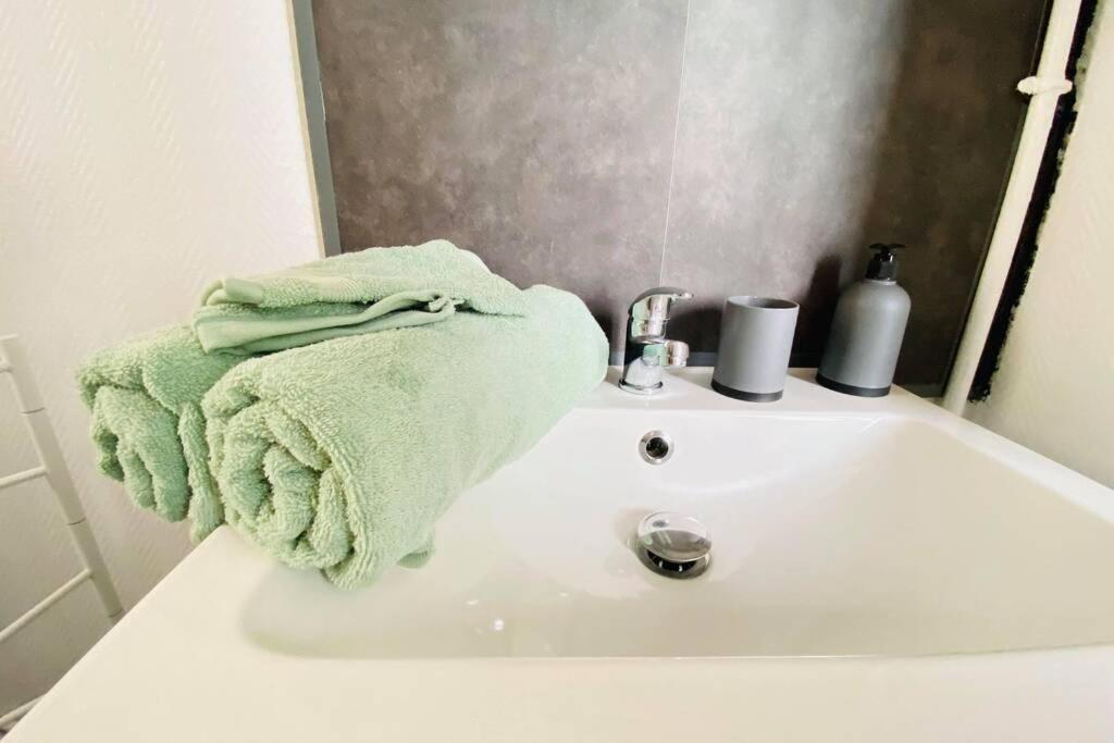 Appartement Rez-De-Chaussee Лаон Екстериор снимка
