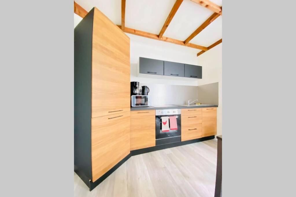 Appartement Rez-De-Chaussee Лаон Екстериор снимка