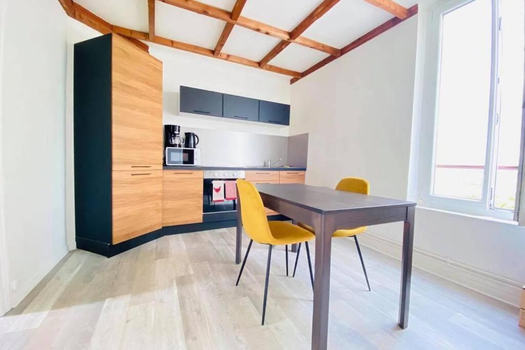 Appartement Rez-De-Chaussee Лаон Екстериор снимка